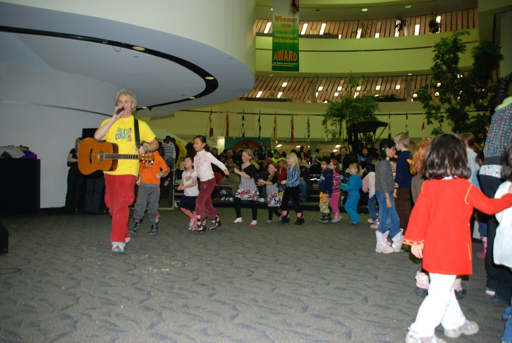 children's entertainer