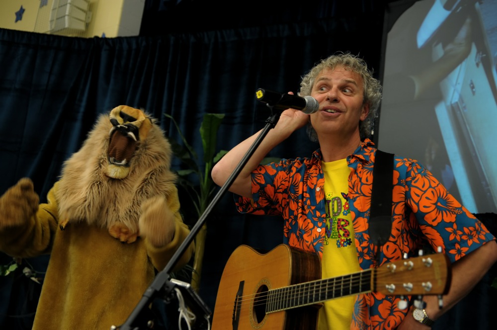 children's entertainer
