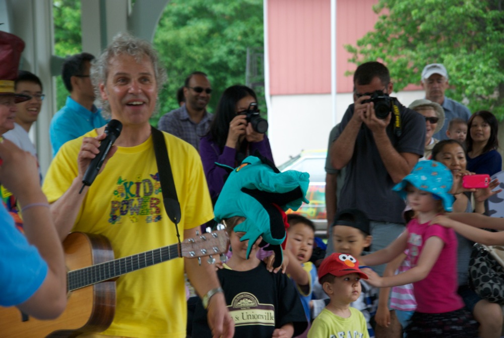 children's entertainer
